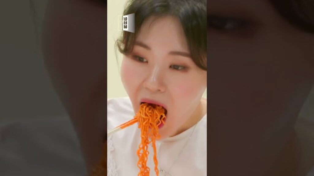 [Video] The 1 Secret to Viral K-Convenience Store Buldak Noodles