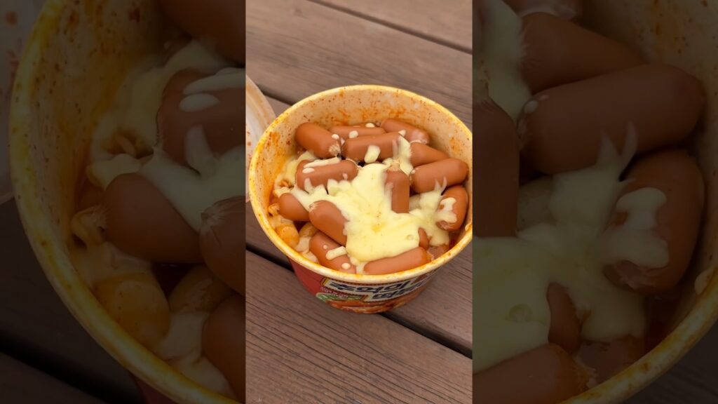 [Video] I Tried the Korean Convenience Store Tteokbokki Hack and Here Is What Happened