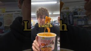 [Video] I Tried the Korean Convenience Store Combo and Here Is What Happened