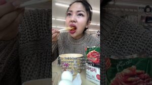 [Video] I Tried the Korean Convenience Store Ramen Hack and Here Is What Happened