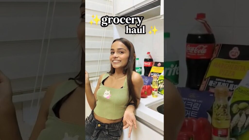 [Video] How to Hack the Ultimate Vegan Korean Convenience Store Combo